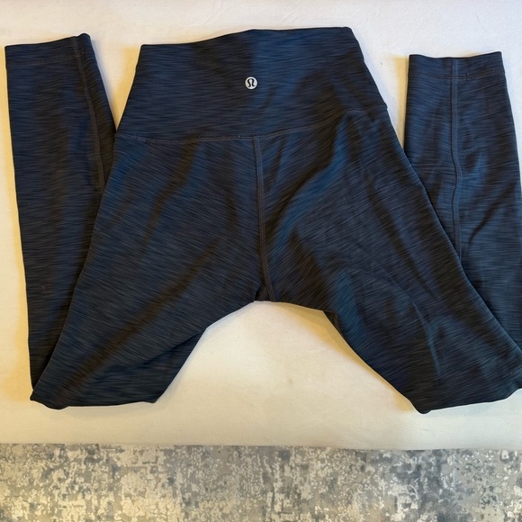 Lululemon Wunder Under Leggings Size 4 - Picture 1 of 6